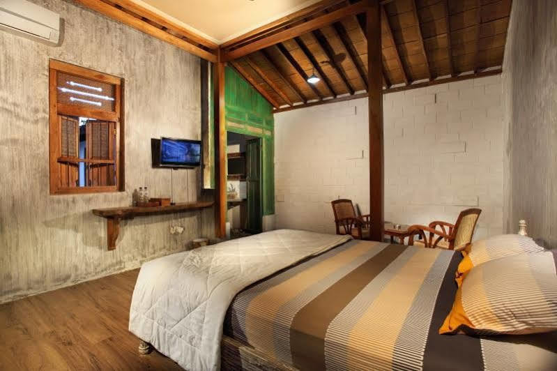 Ndalem Mj Homestay 日惹 外观 照片